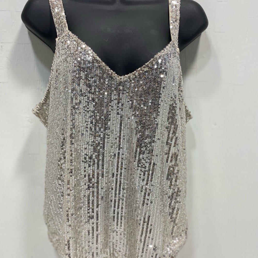 Sequin top size XL